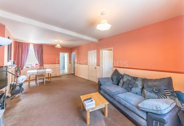 Lounge/Dining Room