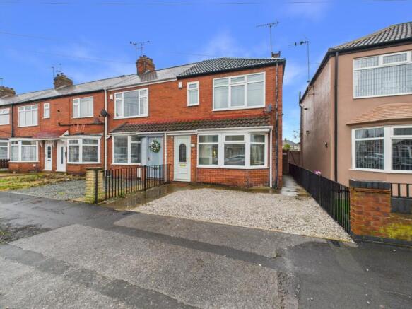 2-bed terraced on Brooklands Road, Hull, HU5 5AD, £135,000