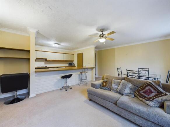 Living/Dining Room