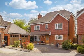 3, Mulberry Gate, East Grinstead RH19 2LJ