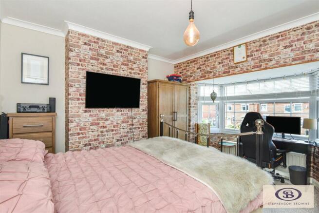 Bedroom 1.jpg