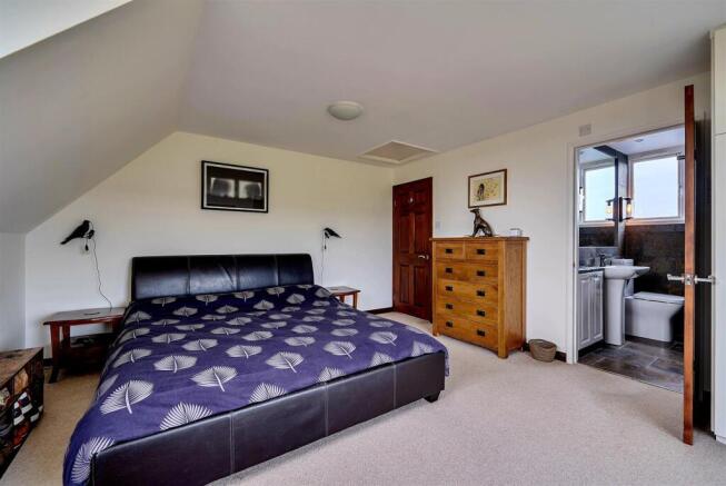 Moorlands15 bedroom 1.jpg