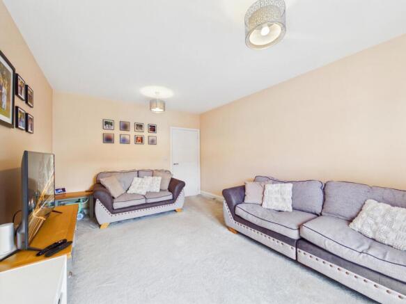 4 bed Detached for sale Image 12