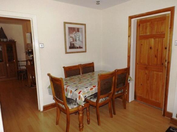 Kitchen/Dining...