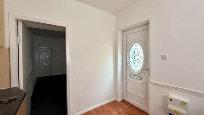 2 bed Terraced to rent Image 6