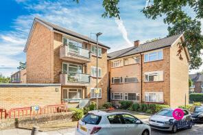Flat 2, Timberdene, Holders Hill Road, Church End, London NW4 1LA