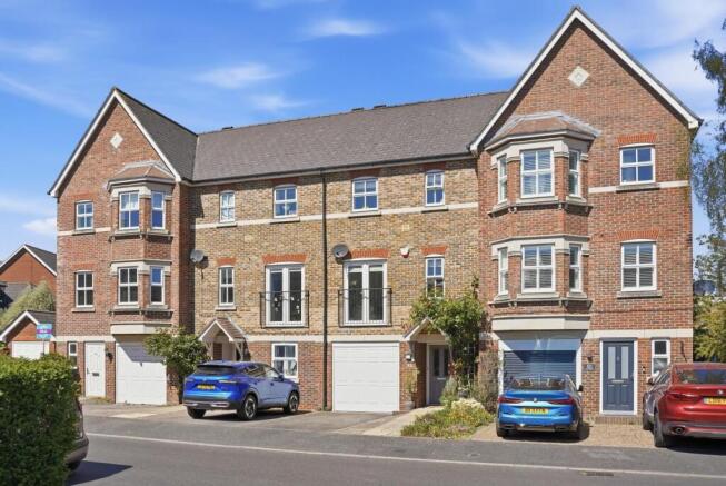 HORTON CRESCENT