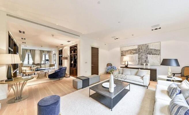 property in Thornwood Gardens,
Kensington, W8
