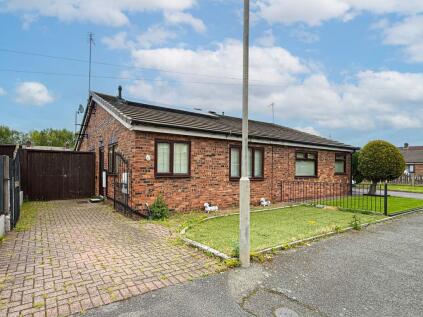 Almond Court, Liverpool, L19