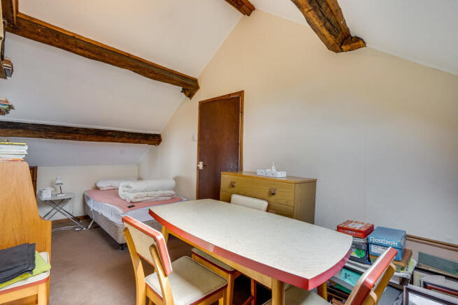 Study/bedroom 5