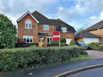 8 Strachey Close, Tidmarsh