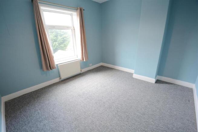 2 bed Terraced to rent Image 8