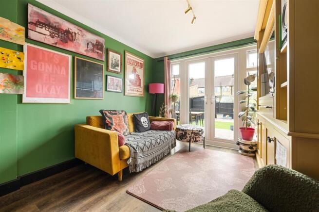 Mapleton Road, E4