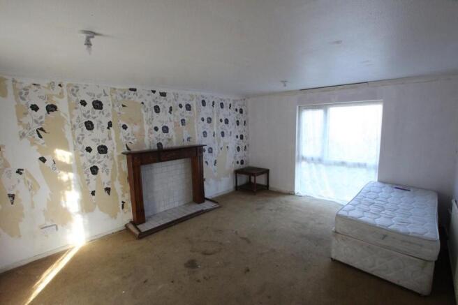 Johnpye property 28 Reigate Walk1.JPG