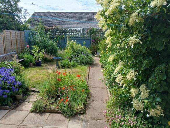 3 bed Semi-Detached for sale Image 12