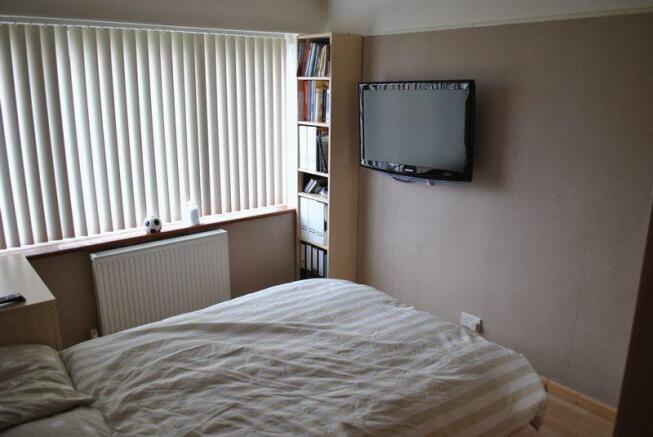 Rear bedroom 2