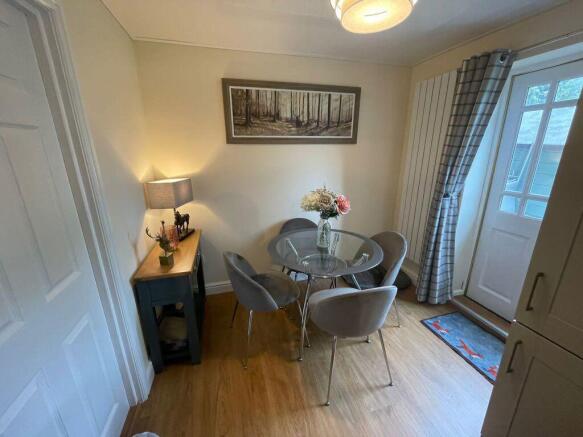 3 bed House to rent Image 7