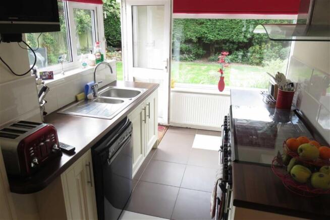FITTED DINING KITCHE
