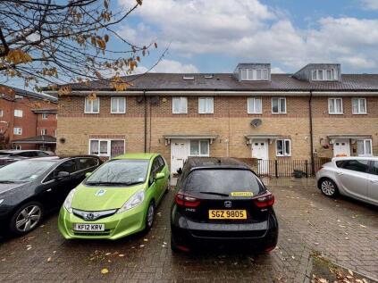 Carmichael Close, Ruislip