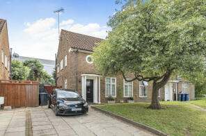 41, Moyne Place, London NW10 7EN