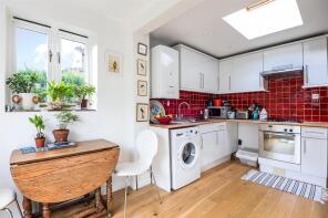 Flat A, 21, Oxford Road, Hornsey, London N4 3HA
