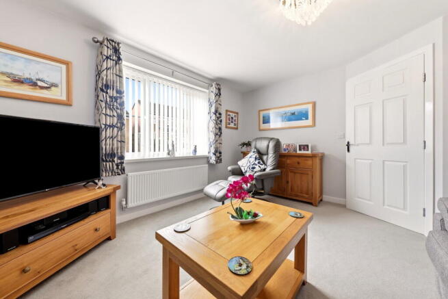 4 bed Detached for sale Image 6