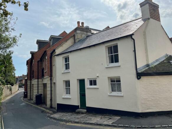 4 Priory Lane 99.jpg