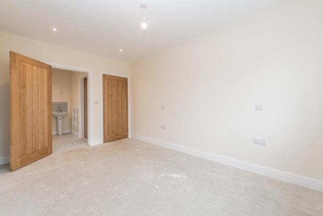3 bed Bungalow for sale Image 12