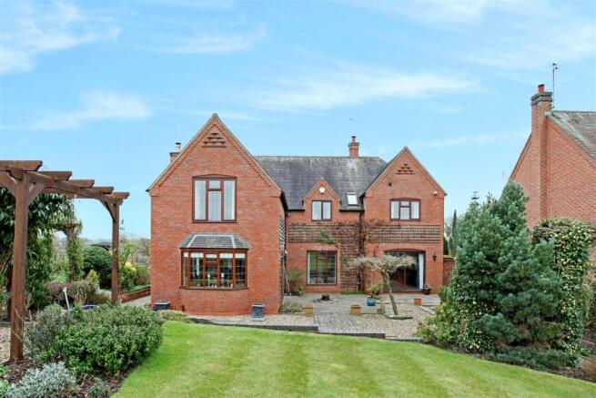 Woodcote House 16221