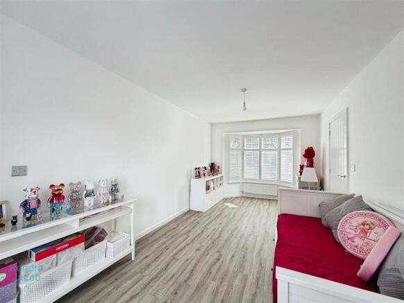3 bed Detached for sale Image 9