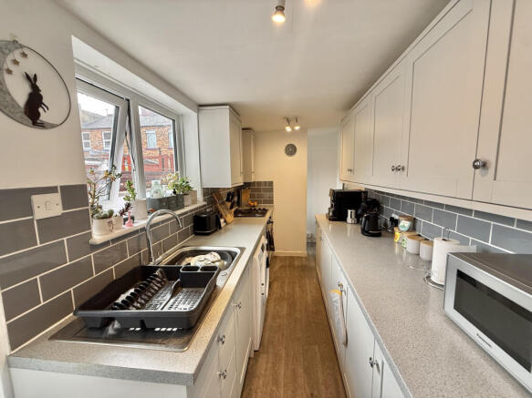 2 bed Terraced for sale Image 6
