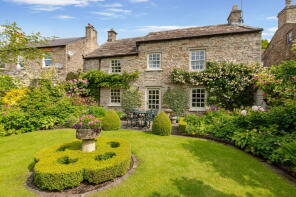 Cairn View, Preston Under Scar Village, Leyburn DL8 4AH