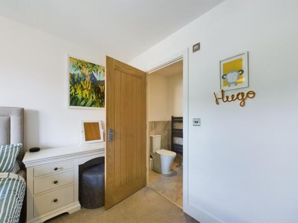 Master Ensuite