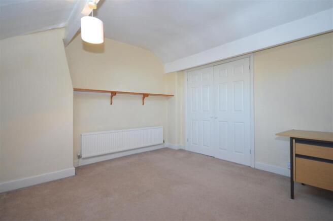 3 bed Terraced to rent Image 8