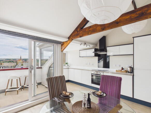 2 bed Penthouse for sale Image 4