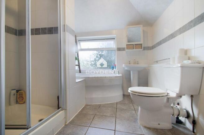 Photo 12