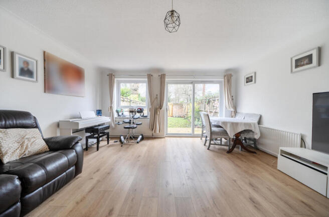 1401369-14-697382...