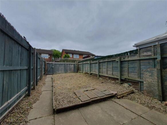 2 bed House to rent Image 10