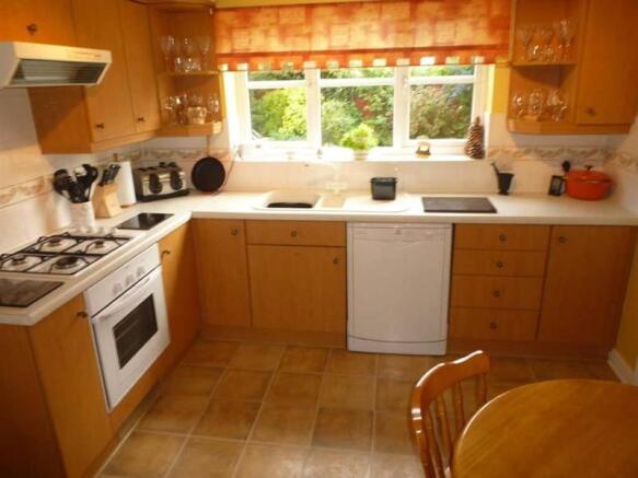 KITCHEN / BREAKFAST ROOM