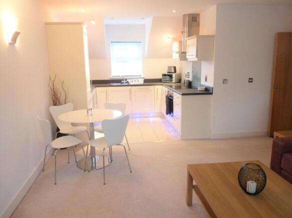 OPEN PLAN KITCHEN