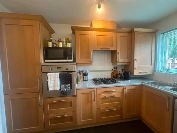 2 bed Semi-Detached for sale Image 2