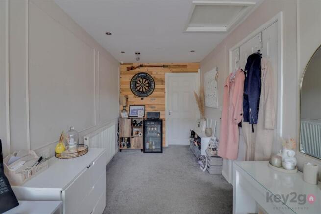 3 bed Semi-Detached for sale Image 12