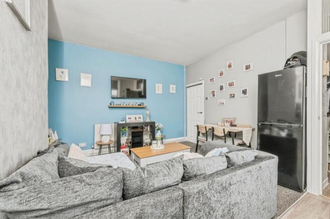1 bed Terraced for sale Image 4
