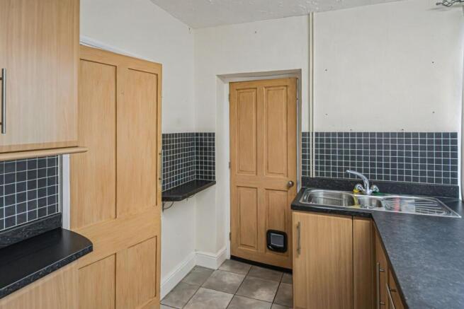 2 Bathurst Cottages, Holms Farm Estate, Lydney, GL15 5JB