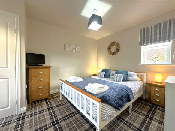 2 bed House for sale Image 11
