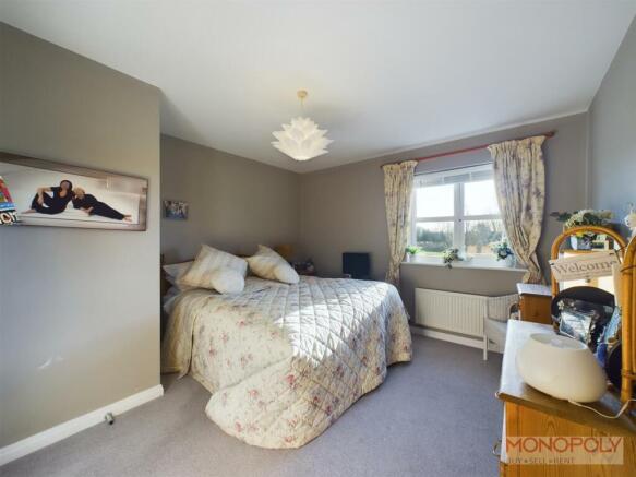 CAM01943G0-PR0150-STILL022.jpg