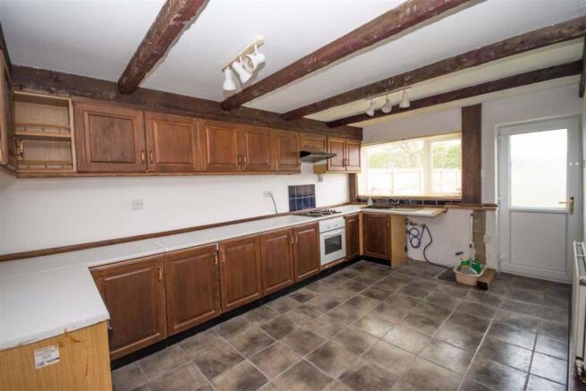 KITCHEN/BREAKFAST ROOM