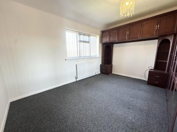 3 bed Semi-Detached to rent Image 11