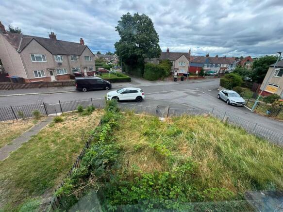 3 bed Semi-Detached for sale Image 11