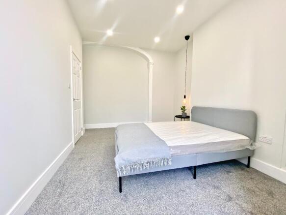 1 bed Flat to rent Image 12